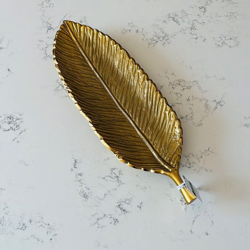 Place & Time Summer long Leaf Tray-Gold - Picture 8 of 14